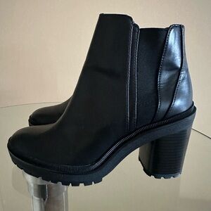 Bershka Lugged Sole Ankle Boots Black Bootie Women Size 8/EU39